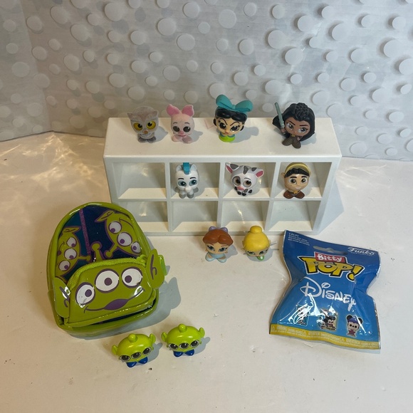 Disney Doorables figures with Toy Story 👽Alien mini backpack - Picture 1 of 13